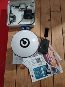 Antenne et rover centipede